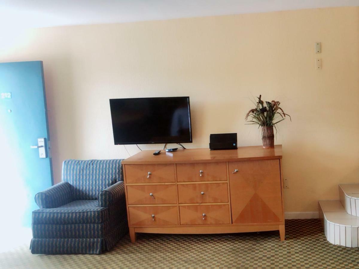 Sunflower Inn Galloway Bagian luar foto